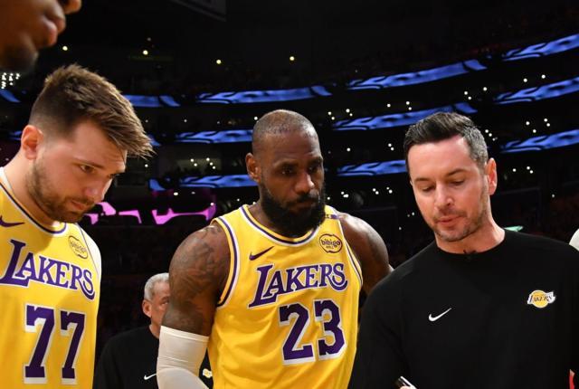 kaiyun-10胜1负防守第一！揭秘湖人变脸冲冠：东皇有两护法